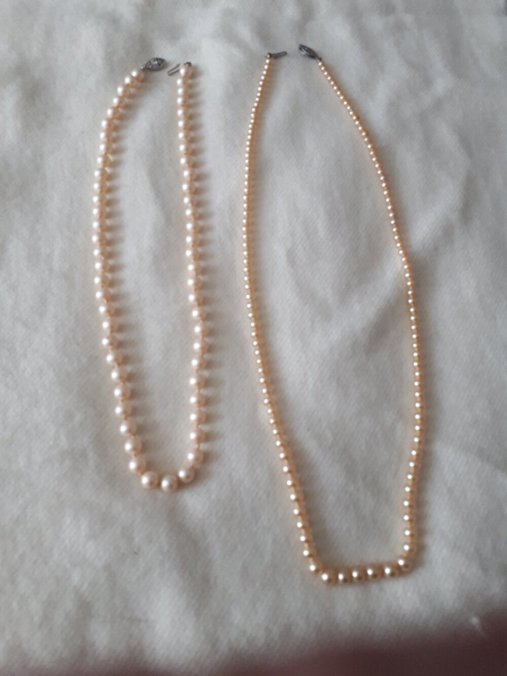 Two vintage pearl necklaces